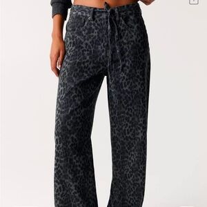 Pull&Bear Leopard Print Baggy Jeans